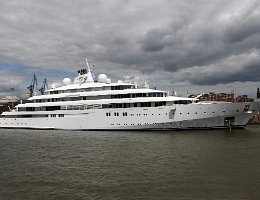 GOLDEN ODYSSEY - 124m [IMO:9648788] Yacht Aufnahme: 2017-07-04 Baujahr: 2015 | DWT: 700t | Breite: 18,8m | Tiefgang: 5,0m
